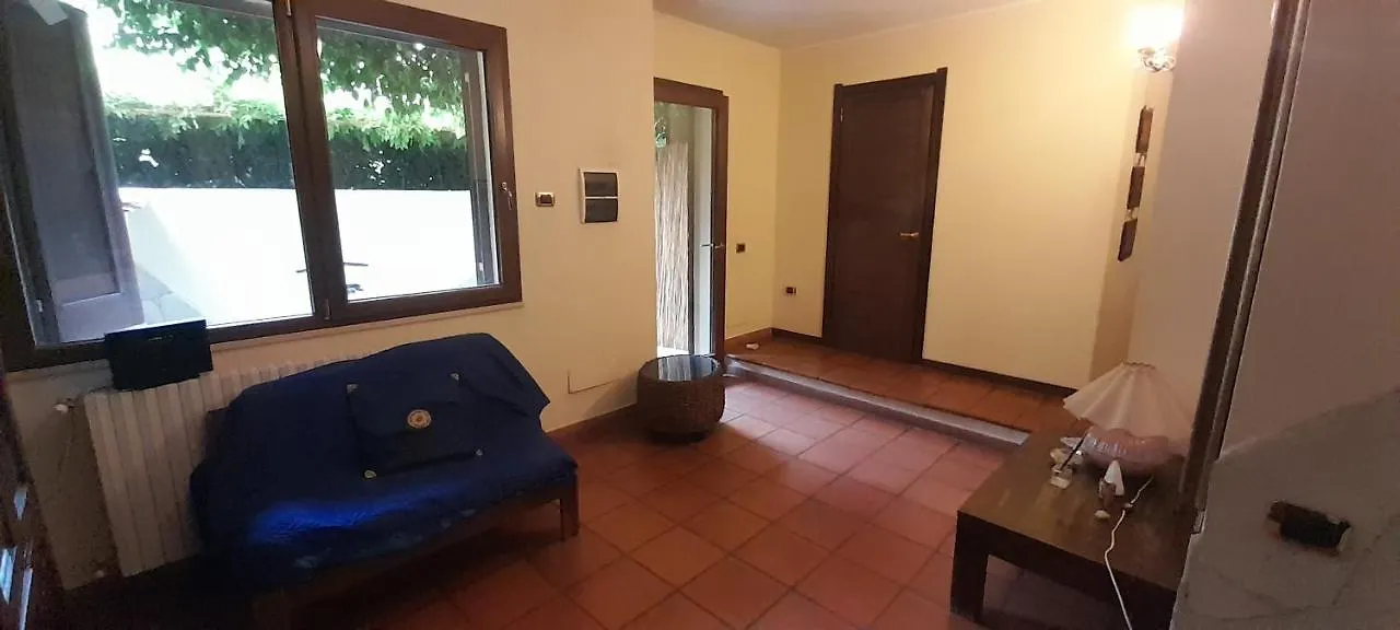 Deluxe Mistral Room Quartu SantʼElena Affittacamere