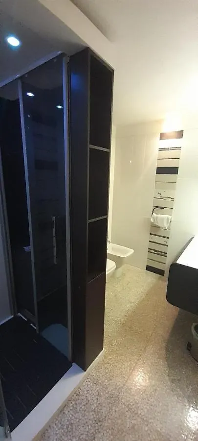 Deluxe Mistral Room Quartu SantʼElena 0*,  Italien