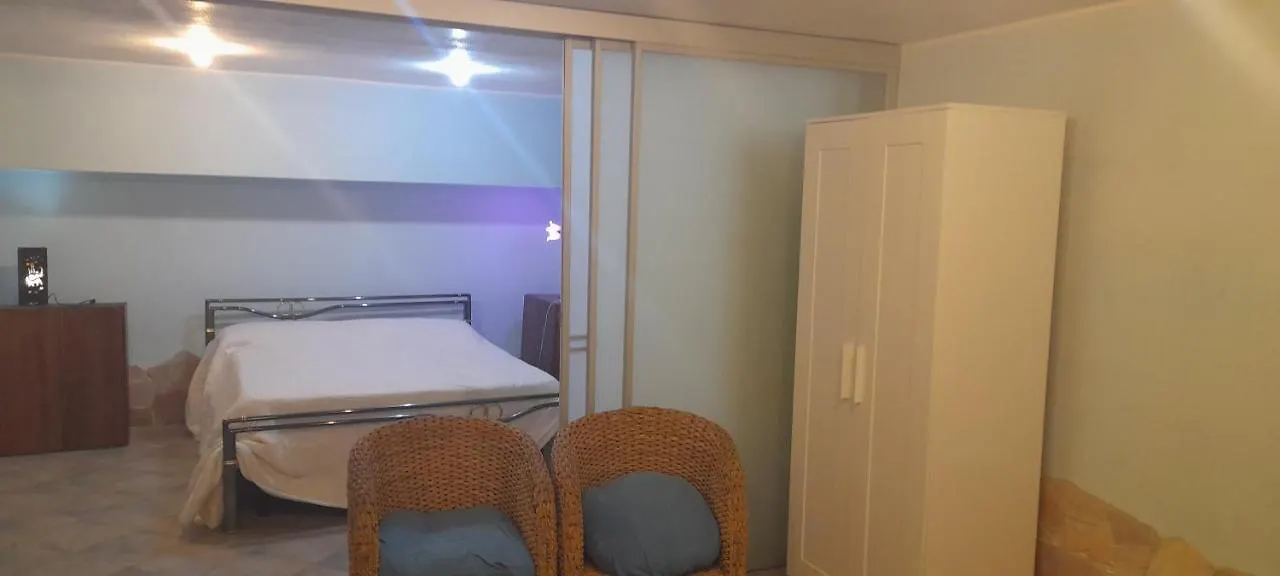 Pensionat Deluxe Mistral Room Quartu SantʼElena Italien